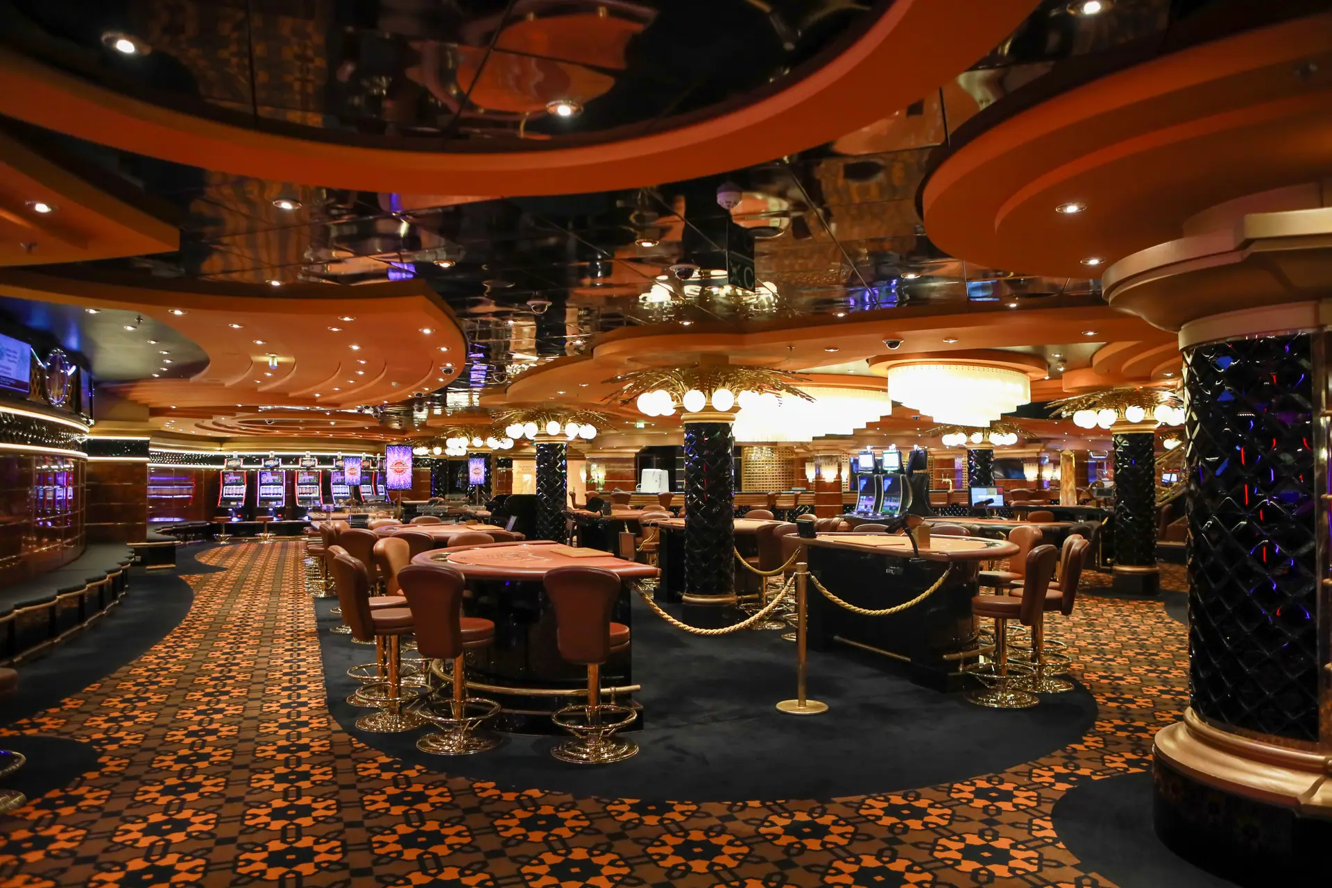 Premium Casino Orquessianroyalinn
